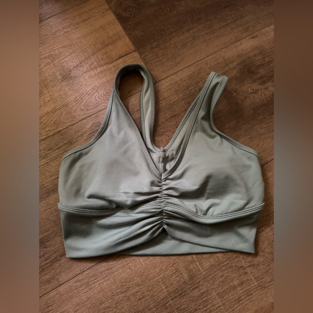 ALO Yoga Wild Thing Bra/Top - Botancial Green